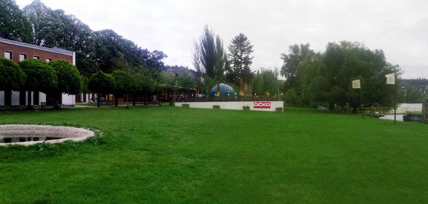 Nike Žluté lázně